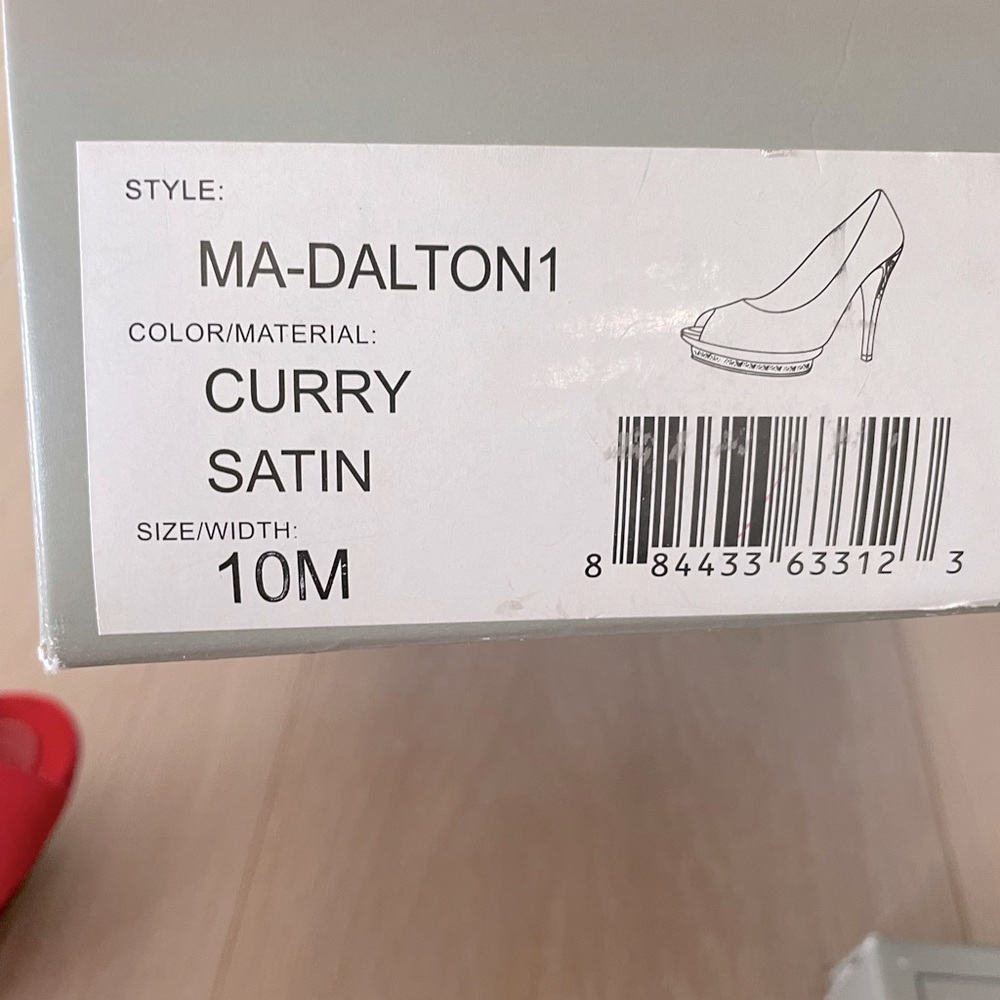 Bcbg Platform Heels - image 7